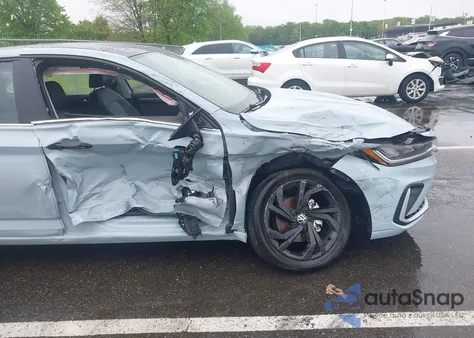 2025 Volkswagen Jetta 1.5T Se from USA, damaged, VIN 3VW7X7BU5SM048741